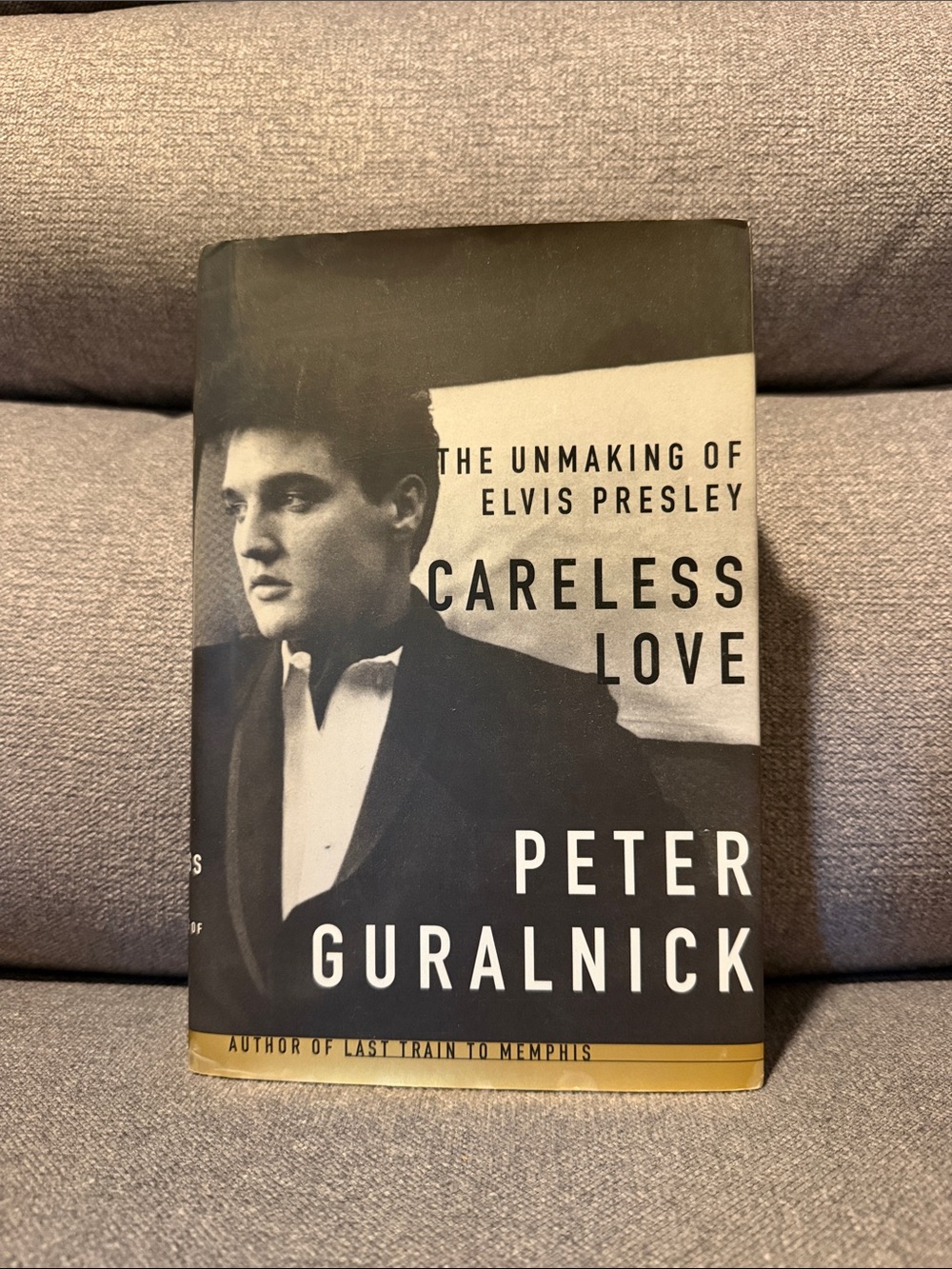 📚The Unmaking of Elvis Presley by Peter Guralnick